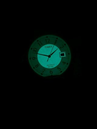Timex Indiglo Gents 26 Watch With Black Leather Strap Black Dial Light 2