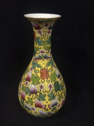 Qing Dynasty: A Passion - Flower Vase With Qianlong Mark Chinese Antique Porcelain