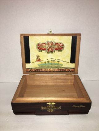 Fuente Fuente Opus X Rare Estate Reserve Empty Cigar Box Humidor With Clasp 2