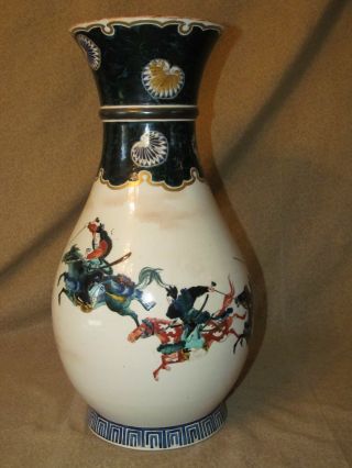 Large Antique Japanese Ceramic Vase With Battle Scene Satsuma Type