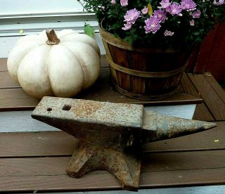 Antique German Forged Iron 100 pound Anvil 3