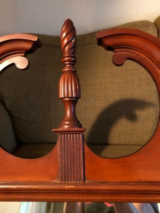 Vtg 1940s solid mahogany Queen Ann mirror carved twist spindle crest 6