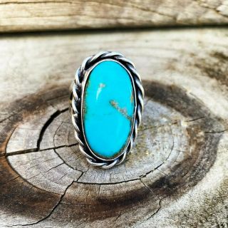 Size 7.  5 Classic Vintage Old Pawn Turquoise Sterling Silver Rope Detail Ring