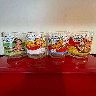 Set Of 4 Vtg Garfield Glass Mugs 1978 Mcdonalds Complete