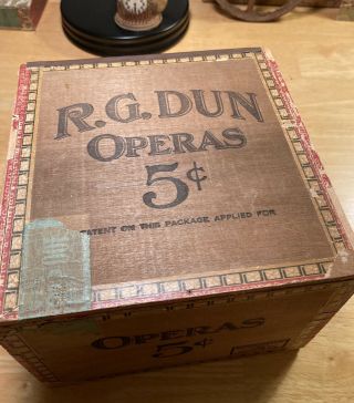 Vintage R G Dun Operas 5 Cents Wood Cigar Box With Dividers