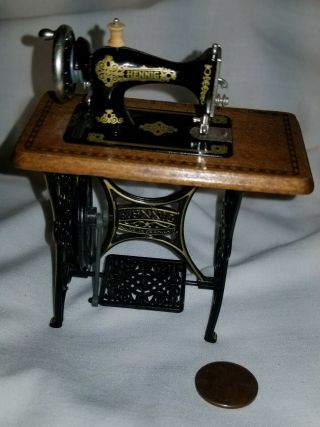 Vintage Bodo Hennig Sewing Machine 1/12 Western Germany Dollhouse Cast Metal