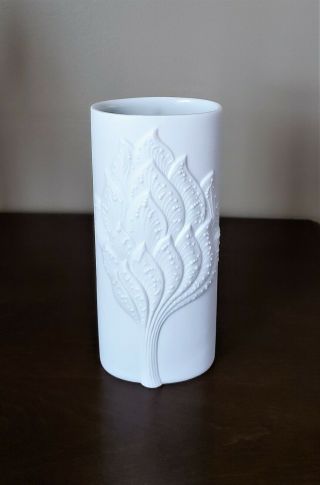 Vintage Kaiser White Bisque Porcelain Art Nouveau Vase By Manfred Frey