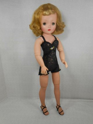 Vintage 1950 ' s Madame Alexander CISSY Blonde in Black Chemise w/Heels & Hose 4