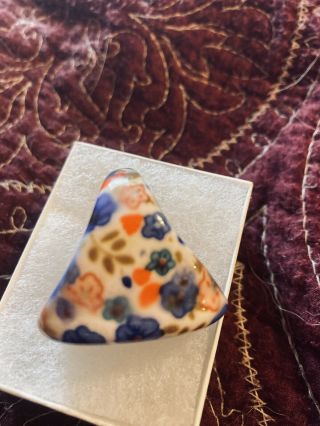 Vintage Large Size 8 floral ring.  Made of hard acrylic/plastic. 3