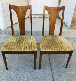 Vintage Pair Mid Century Modern Broyhill Brasilia Saga Dining Chairs Walnut