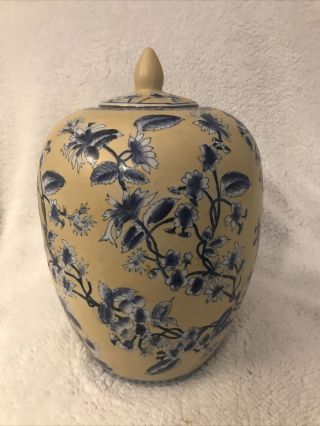 Vintage Chinese Ginger Jar With Floral Design Blue And White