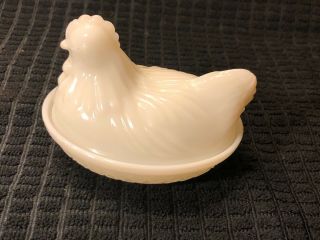 Vtg Anchor Hocking White Milk Glass Chicken Hen On Nest Covered Dish