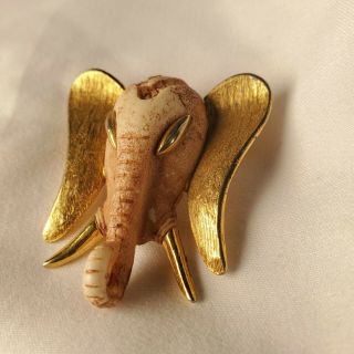 Vintage Signed Razza Resin Elephant Brooch Pin 1 1/2 X 1 1/2 "