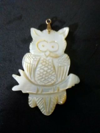 Vintage Mother Of Pearl Owl Pendant Hand Carved