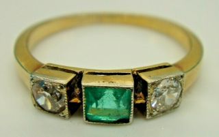 A Antique Solid 18ct Gold Diamond & Emerald Ring