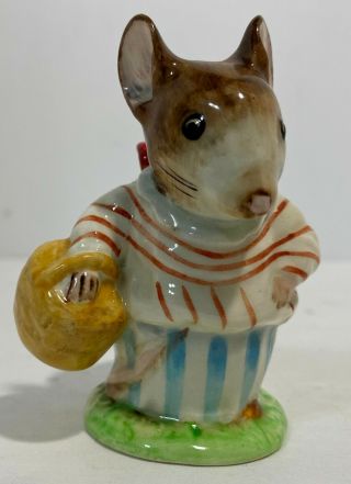 Beatrix Potter Figurine " Mrs.  Tittlemouse " F.  Warne&co.  Beswick England.  Vintage