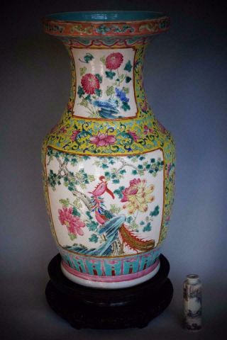 Large Fine Antique Chinese Famille Rose Porcelain Vase