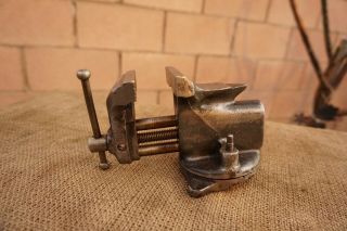 VINTAGE 2 - 1/2  JAW TSWIVEL ANVIL TABLE BENCH VISE 4 - 1/4 LB CAST IRON VICE 2