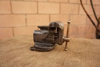 VINTAGE 2 - 1/2  JAW TSWIVEL ANVIL TABLE BENCH VISE 4 - 1/4 LB CAST IRON VICE 3