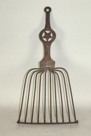 A Great 18th C Star Decorated Wrought Iron Gridiron Broiler The Best Star Handle