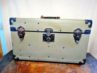 Large Vintage Hard - Shell Camera Equipment Case W / Dividers And Retaining Straps