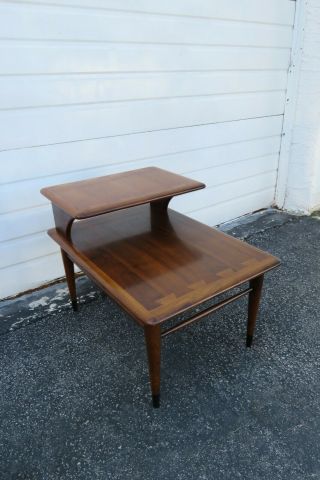 Mid Century Modern Acclaim Dovetailed Two Tier Side End Lamp Table By Lane 1698