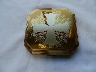 Vintage Wadsworth Etched Gold Tone Powder Compact