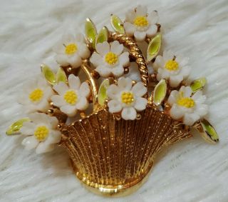 Vintage Signed Art Petite White & Yellow Flowers In Golden Basket Pin Brooch
