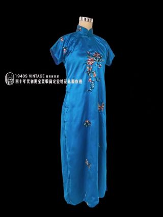 Antique Vintage 1940s Chinese Qipao Cheongsam Embroidered Floral Silk Dress Robe 2