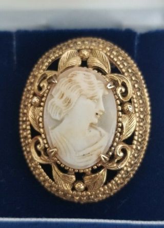 Vintage Florenza Natural Cameo Shell Goldtone Pin Brooch