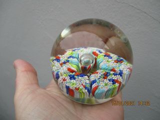 A Stunning Vintage Glass Paperweight with Flowers & Bubble Decoration Ornament. 2