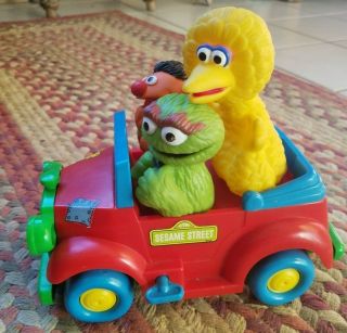 Vintage Illco Muppets Inc.  Sesame Street Wind - Up Car Big Bird Oscar Ernie