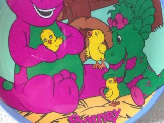 Vintage 1997 BARNEY THE PURPLE DINOSAUR & BABY BOP Plate holding chicks Plastic 3