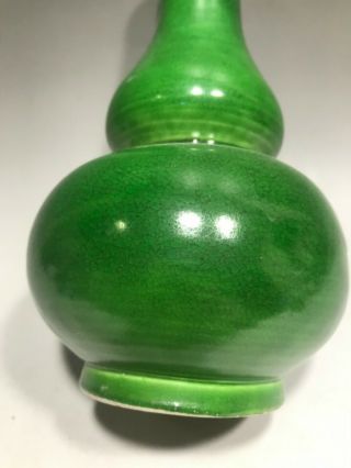 Chinese Porcelain Green Crackle Glazed Ceramic Vase 4