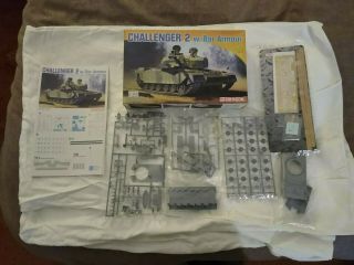 Vintage Dragon Challenger 2 W / Bar Armour 1:72 Scale Parts & Decals