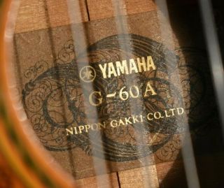 Vintage YAMAHA G60 - A Nippon Gakki Co.  LTD Classical Acoustic GUITAR 50 years OLD 4