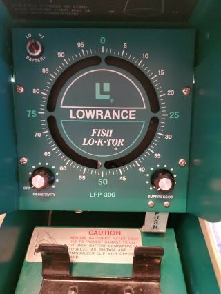 VTG LFP - 300 Fish Lo K Tor Locator Finder Lowrance Electronic In Case Portable 2
