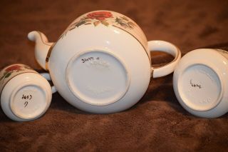Vintage Sadler England teapot sugar and creamer set with red and white roses 3