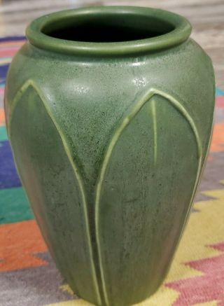 Antique Hampshire Pottery 98 Cucumber Green Arts & Crafts Art Pottery Vase