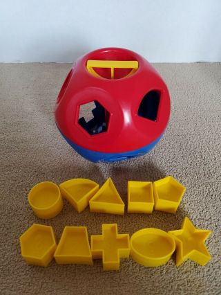 Vintage Tupperware Shape - O - Ball Toy Sorter Complete With All 10 Shapes.  Red/blue