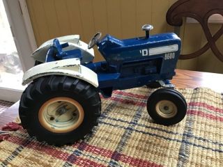 Ertl 1970’s Ford 8600 Die Cast Metal Vintage Toy Tractor 1/12 Scale Blue