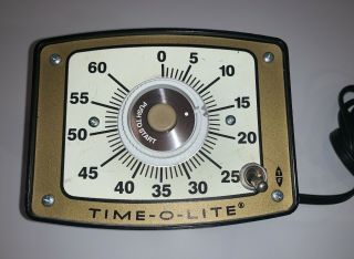 Vintage Time - O - Lite Model Gr - 90,  120 Volts,  60 Hertz,  750watts,  Dark Room Timer