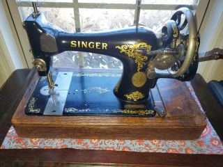 Singer 128k Hand Crank Sewing Machine 1913