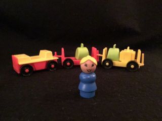 Vintage Fisher Price Little People Airport Tram 6pc Luggage Cart Car Collectible