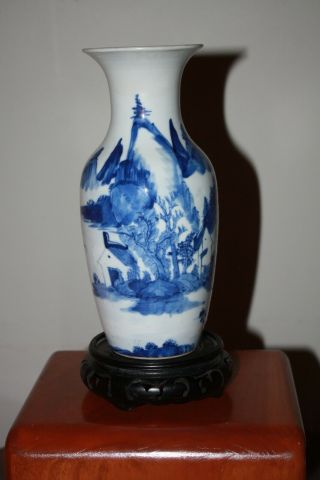 Chinese 19th Century Late Qing Dynasty Blue & White Porcelain Vase.