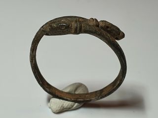 0279.  Ancient Roman Silver Ring With Animal Heads Terminals 1st Century Ad