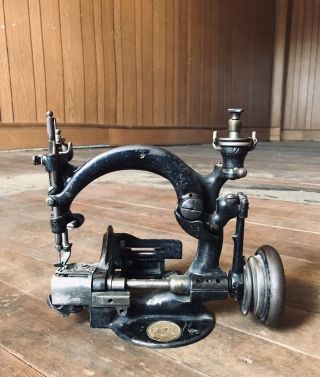 Early Antique 1800s Willcox & Gibbs Chain Stitch Sewing Machine