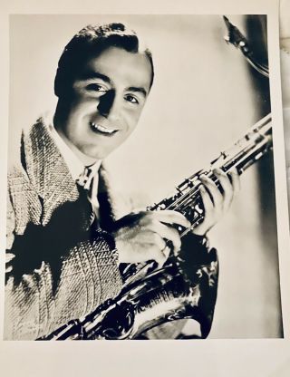 Vintage 1940s American Jazz Saxophonist Flip Phillips W/saxophone Photo Archives
