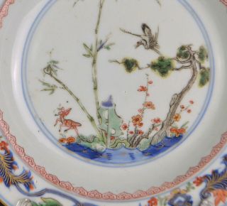 A KANGXI PERIOD CHINESE PORCELAIN FAMILLE VERTE DISH WITH DEER AND CRANE 3