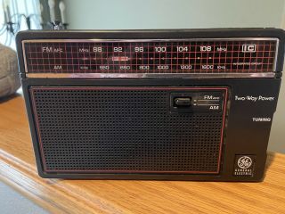 Vintage Ge General Electric Am/fm 7 - 2660d Portable Radio,  Great